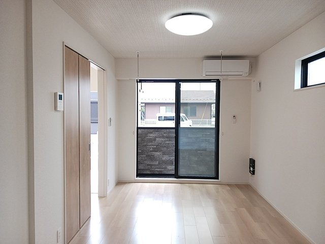 【居間・リビング】 | エレガンス　メゾン　Ⅱ | おしゃれな居間です