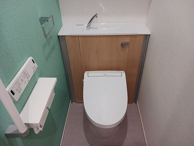 【トイレ】 | エレガンス　メゾン　Ⅱ | ゆったりとした空間のトイレです