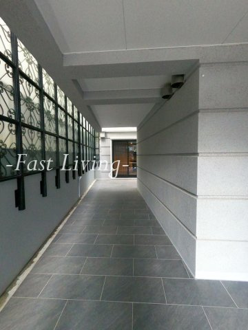 Apartment小石川後楽園のエントランス