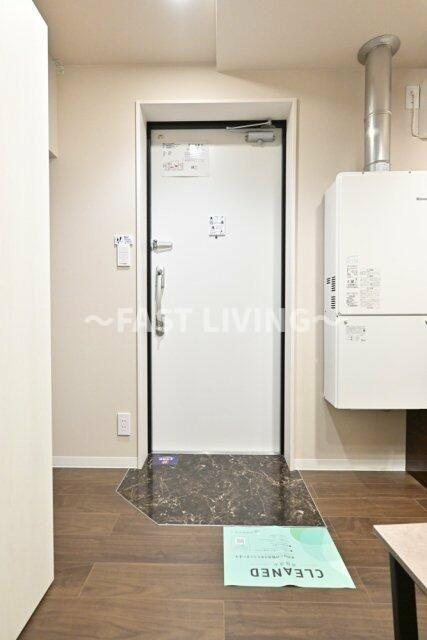 Apartment小石川後楽園の玄関