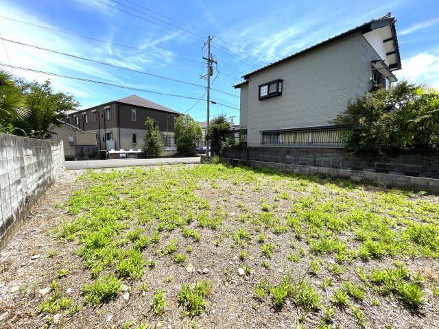 塩屋崎町二丁目　土地の外観|南側に住宅がありますが、日当りの良い土地です。