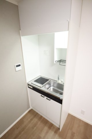大阪市城東区鴫野西１丁目のアパートのキッチン