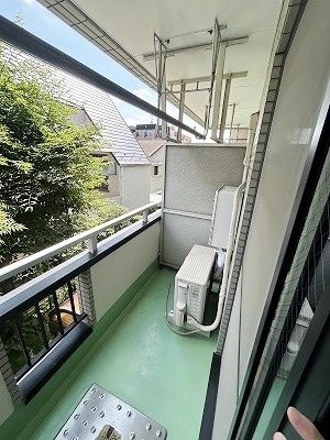 シュペリュールコートのバルコニー