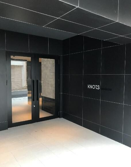 ＫＮＯＴＳ浅草のロビー