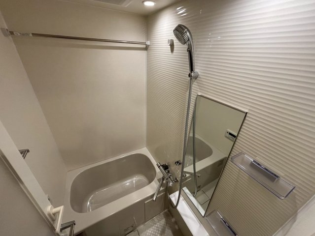調布市上石原１丁目の賃貸マンションの浴室
