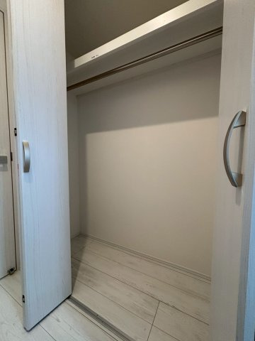調布市上石原１丁目の賃貸マンションの収納