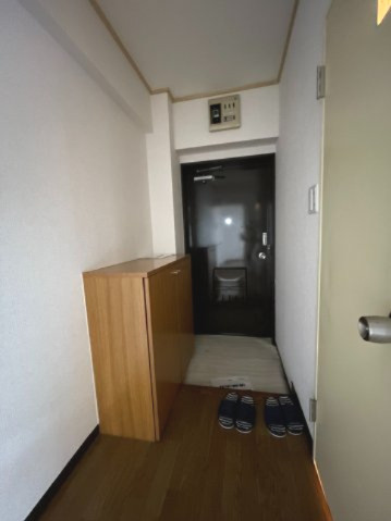 パストラル府中の玄関|※別号室参考写真です