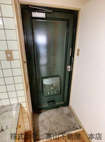 宗像市石丸３丁目の賃貸マンションの玄関