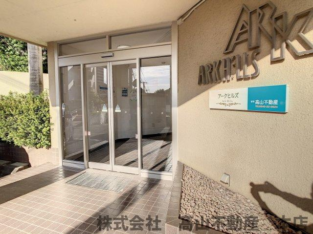 宗像市石丸３丁目の賃貸マンションのエントランス