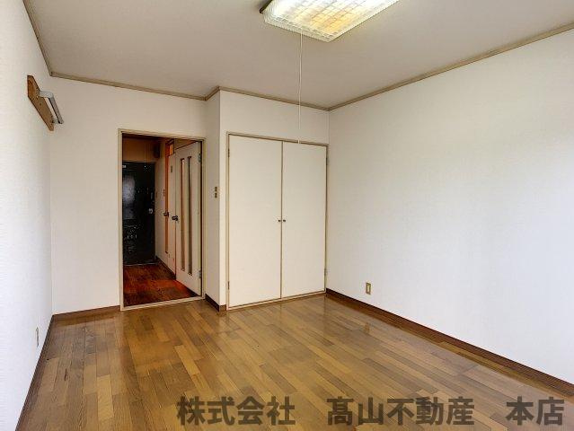 宗像市石丸３丁目の賃貸マンションの居間・リビング