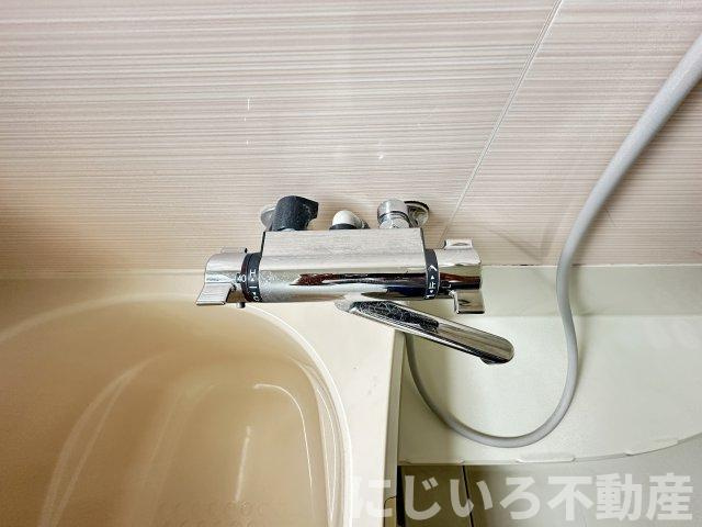 コテージツインの浴室