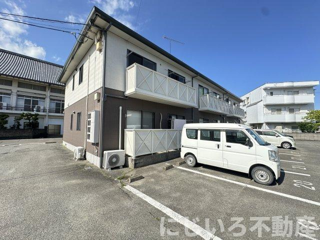 サンフラン羽ノ浦Aの駐車場
