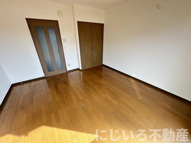 シティステイション弐番館の居間・リビング