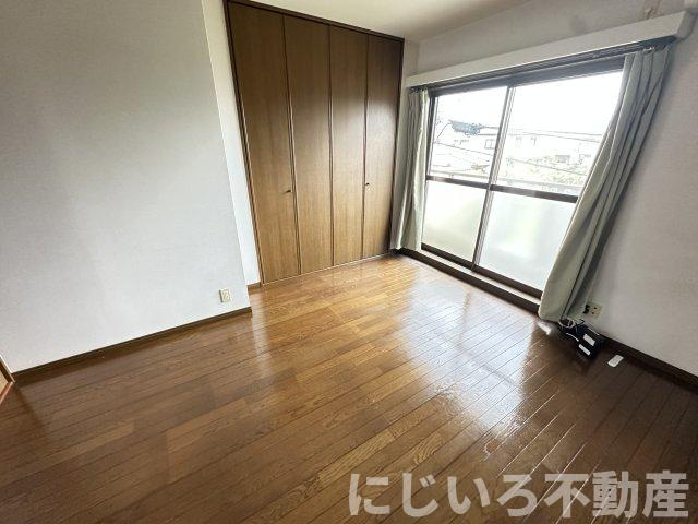 シティハイツヤマフジの居間・リビング