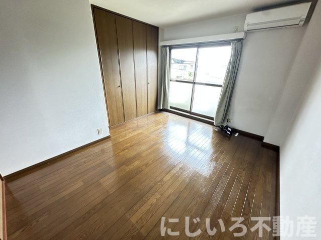 シティハイツヤマフジの居間・リビング
