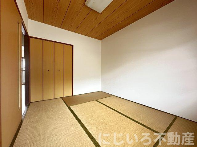 フローラルシャトーの寝室