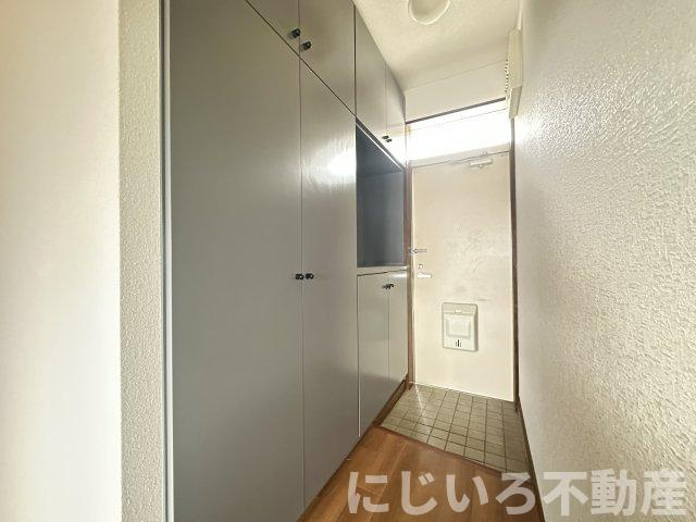 フローラルシャトーの玄関