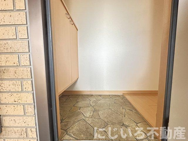 ルミナス富岡Aの玄関