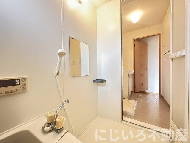 ルミナス富岡Aの洗面所