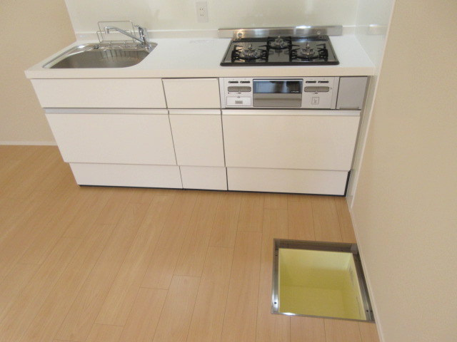 Ｃｏｍｆｏｒｔ　田端のキッチン|床下収納あります