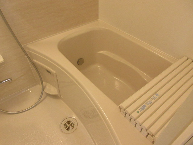 Ｃｏｍｆｏｒｔ　田端の浴室|追い焚きに浴室乾燥機完備