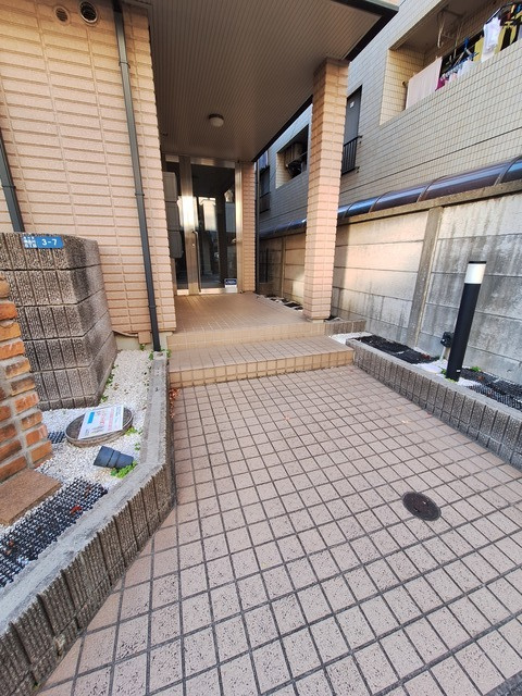 メゾンロワール一番館のロビー|★エントランスロビー★
