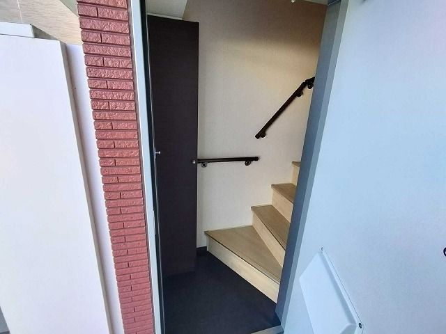 レオネクストウィステリアⅢの玄関