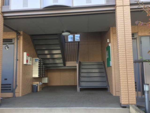 【エントランス】 | パピヨン八王子みなみ野(パピヨンハチオウジミナミノ)