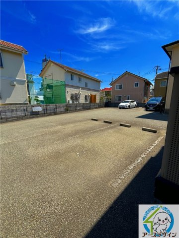 クレールハイムの駐車場