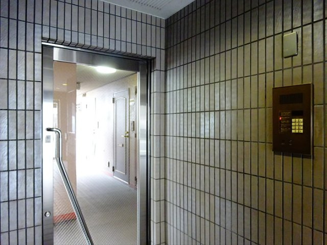 ハーモニー上北沢のエントランス