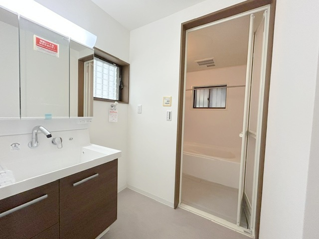 【独立洗面台】 | 枚方市都丘町 戸建