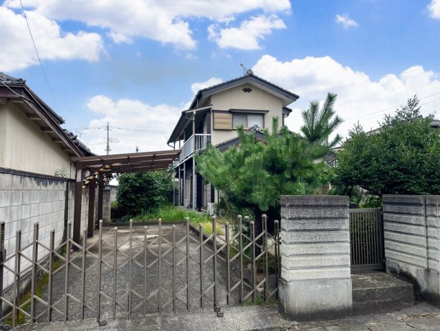 【前面道路含む現地写真】 | 伊勢崎市除ケ町　中古住宅