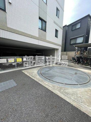 エクセレントシティ押上の駐車場