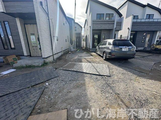 藤沢市辻堂元町２丁目　新築戸建　全４棟の駐車場|8月8日撮影　工事中　駐車スペース