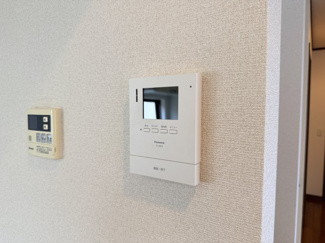 【セキュリティ】 | 片倉町戸建 | 来訪者の確認のできるモニタ付インターホン