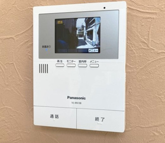 【セキュリティ】 | レオポルダ桜木町 | 来客者の顔が見えるＴＶモニタ付インターホン
