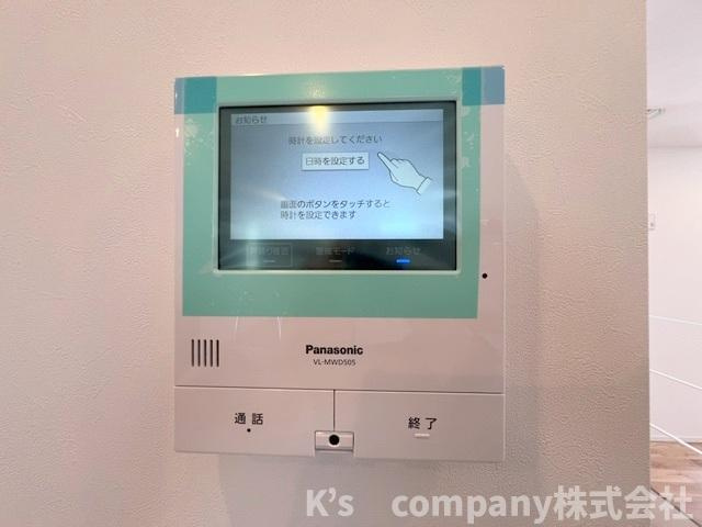 藤沢市鵠沼海岸5丁目　新築戸建のセキュリティ|訪問者の顔が確認できるモニター付きインターフォン☆