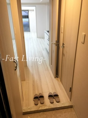 NANAEI日本橋の玄関