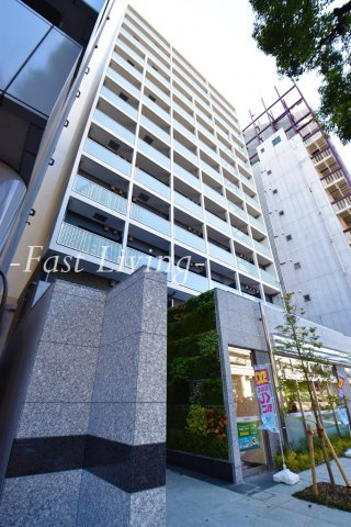 クロスレジデンス飯田橋のエントランス