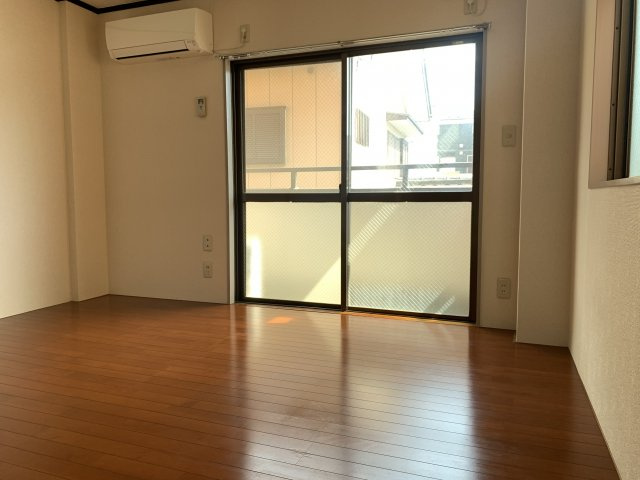 深谷ハイツの洋室|他のお部屋の参考写真となります。