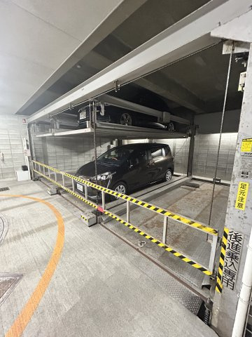 ピアグランデ順慶町の駐車場