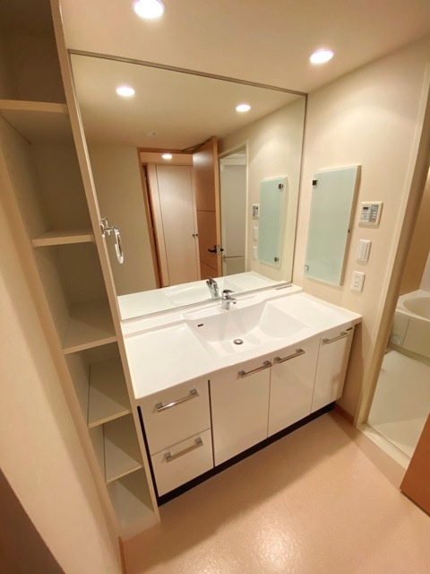 ＭＦＰＲ目黒タワーの洗面所|※写真は同タイプ住戸です。