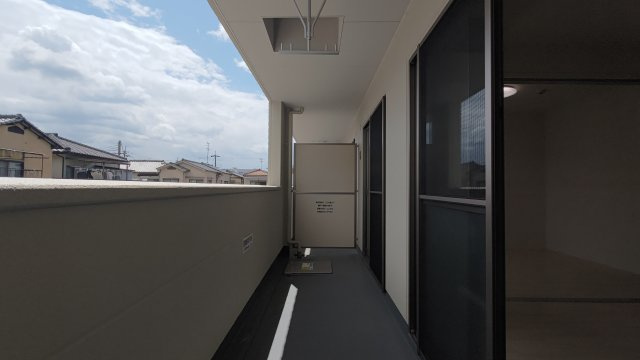 エルヴィータ大山崎のバルコニー