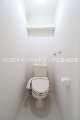 プルーリオン F棟のトイレ|温水洗浄暖房便座（参考同型室内写真101号室）