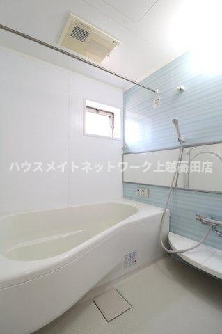 プルーリオン F棟の浴室|浴室１坪（追焚機能付）（参考同型室内写真101号室）