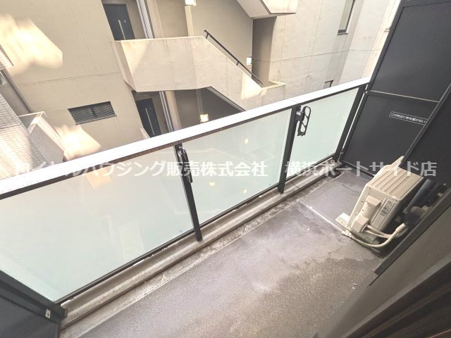 【バルコニー】