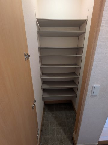 上草柳戸建の収納