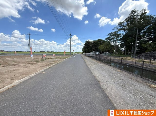 八甫全3区画の前面道路含む現地写真|南西側前面道路