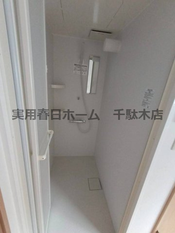 【シャワールーム】