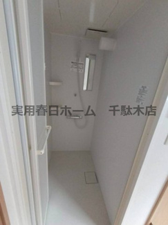 【シャワールーム】